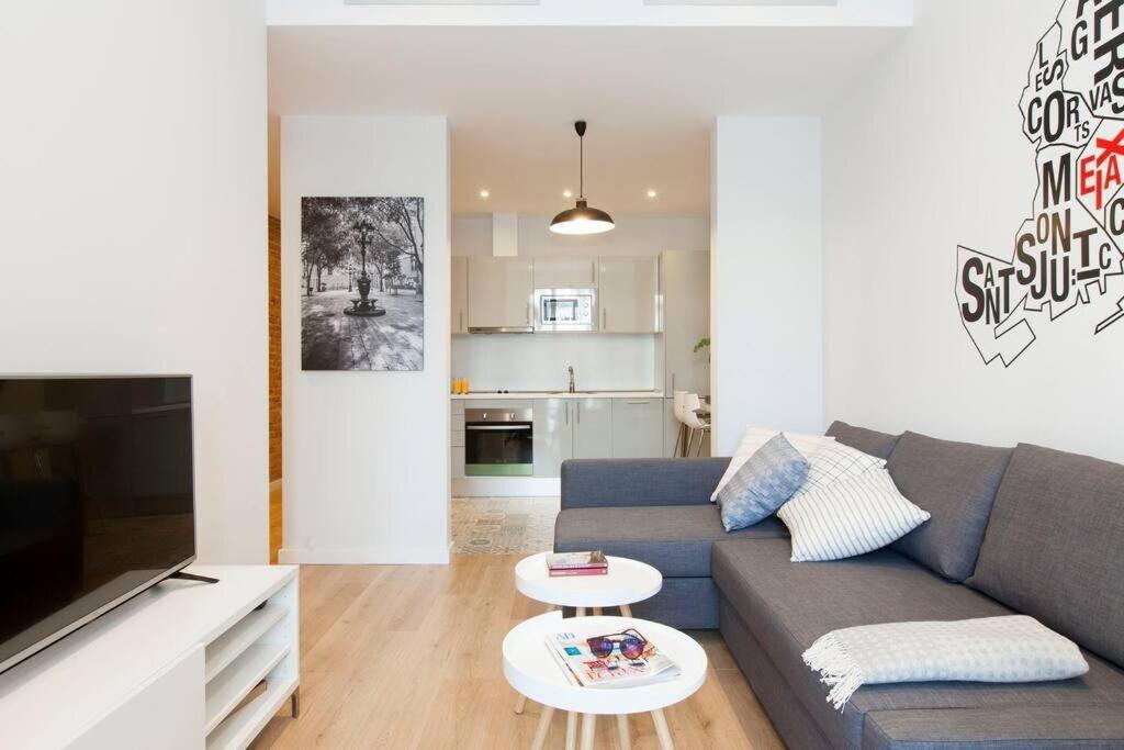 Beautiful 4Bd 4Ba Apartment In Eixample District Barcelona Exterior foto
