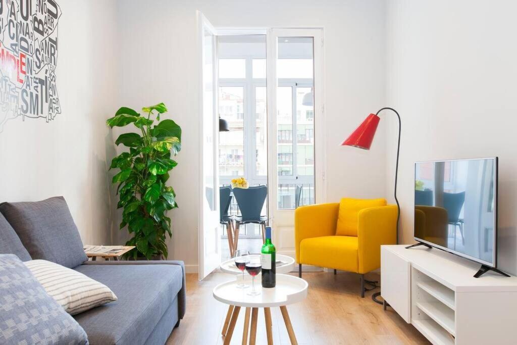 Beautiful 4Bd 4Ba Apartment In Eixample District Barcelona Exterior foto